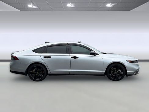 Used 2023 Honda Accord Sport image 8