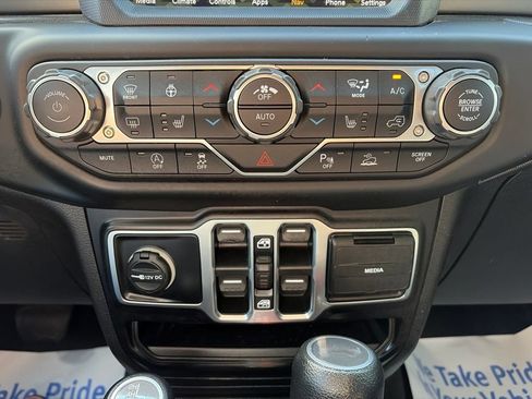 Used 2021 Jeep Wrangler Unlimited Sport AWD/4WD image 12
