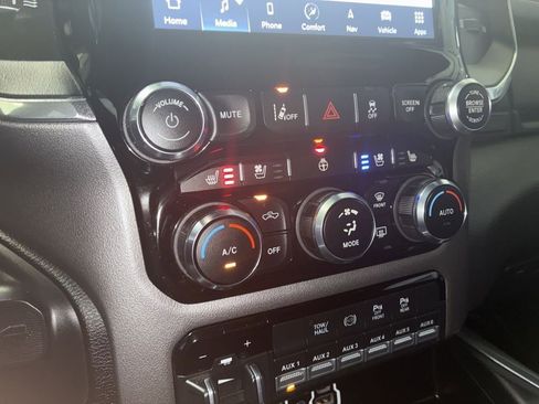 Used 2022 RAM 3500 Laramie image 21