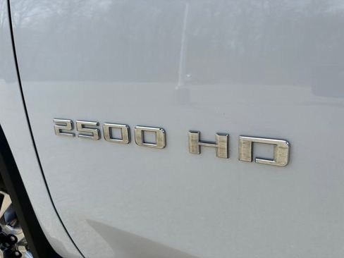Used 2023 Chevrolet Silverado 2500 High Country AWD/4WD image 14