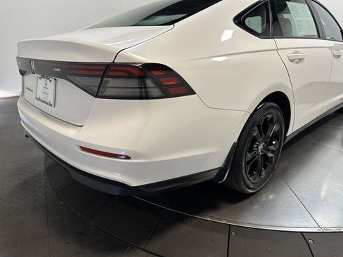 Used 2025 Honda Accord SE image 14