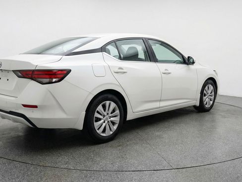 Used 2025 Nissan Sentra S FWD image 9
