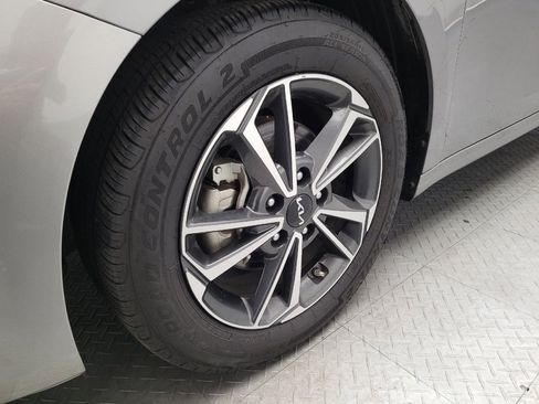 Used 2023 Kia Forte LXS w/ LXS Technology Package FWD image 31