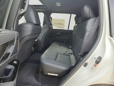 New 2025 Lexus LX 600 4WD w/ Luxury Package image 5