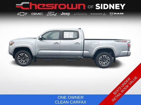 Used 2022 Toyota Tacoma TRD Sport w/ Technology Package image 2
