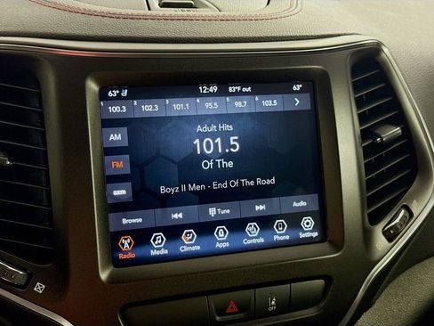 Used 2022 Jeep Cherokee Trailhawk w/ Premium Leather Package image 34