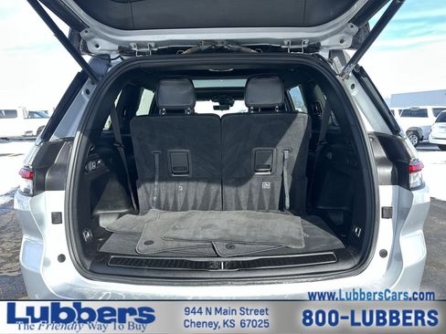 Used 2024 Jeep Grand Cherokee L Limited w/ Luxury Tech Group II image 24