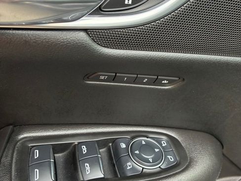 Used 2017 Cadillac XT5 Premium Luxury AWD/4WD image 12