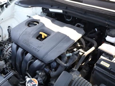 Used 2022 Kia Soul LX image 9