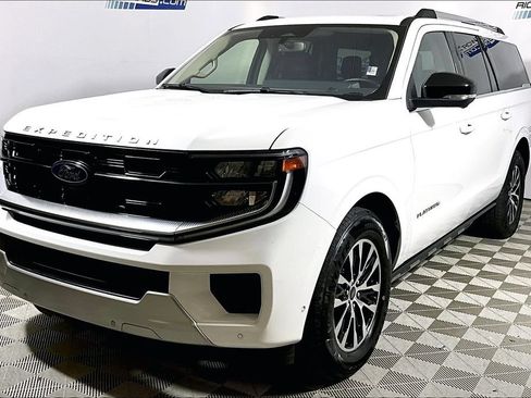 Used 2025 Ford Expedition Max Platinum AWD/4WD image 1