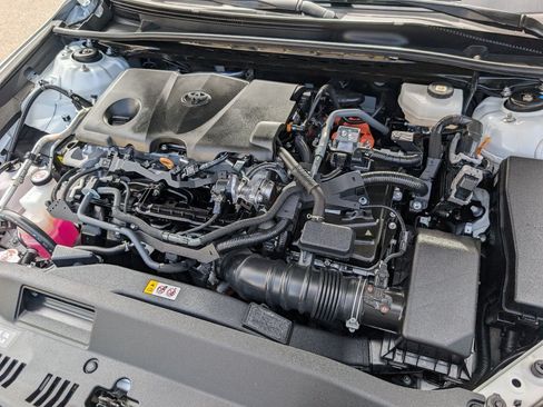 Used 2025 Toyota Camry SE FWD image 20