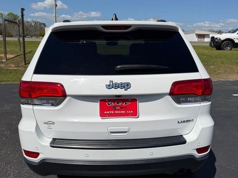 Used 2019 Jeep Grand Cherokee Laredo w/ Laredo X Package RWD image 3