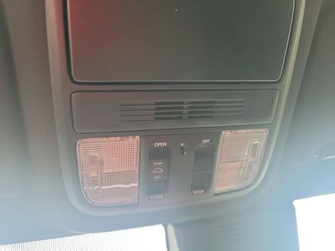 Used 2019 Honda Accord Sport image 29