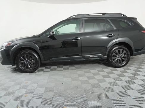 Certified 2025 Subaru Outback Onyx Edition AWD/4WD image 4