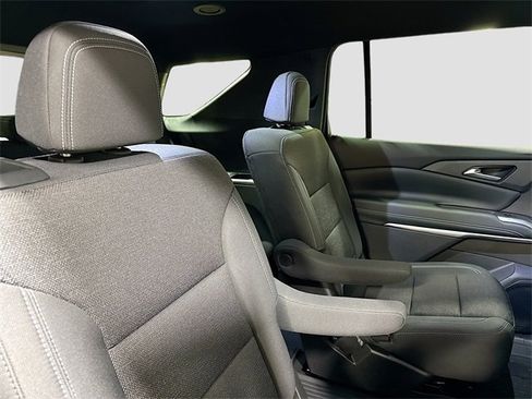 New 2026 Chevrolet Traverse LT w/ LPO, Floor Liner Package image 32