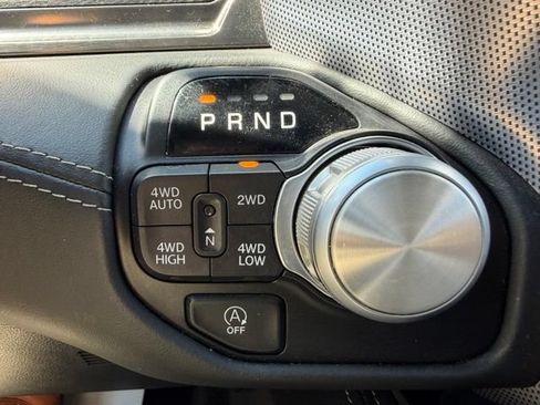 Used 2019 RAM 1500 Limited AWD/4WD image 18