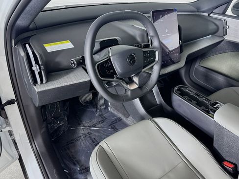 New 2026 Volvo EX30 Plus w/ Protection Package AWD/4WD image 9