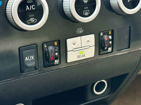 Used 2008 Toyota Sequoia Platinum image 20