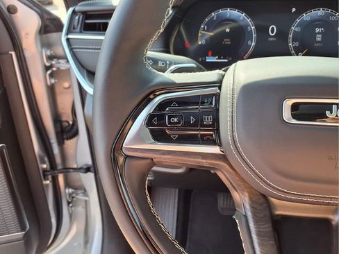 New 2025 Jeep Grand Cherokee L Overland w/ Advanced Protech Group III AWD/4WD image 25