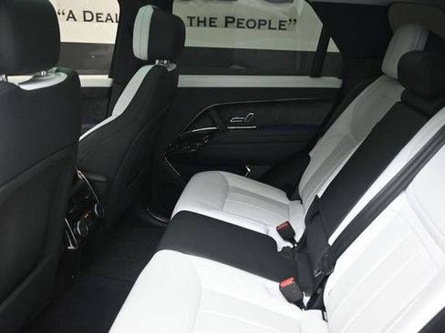 Used 2023 Land Rover Range Rover Sport SE Dynamic AWD/4WD image 31