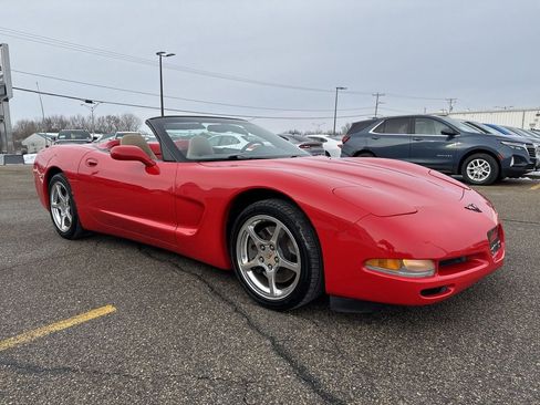 Used 1998 Chevrolet Corvette Base w/ Performance Handling Pkg image 2