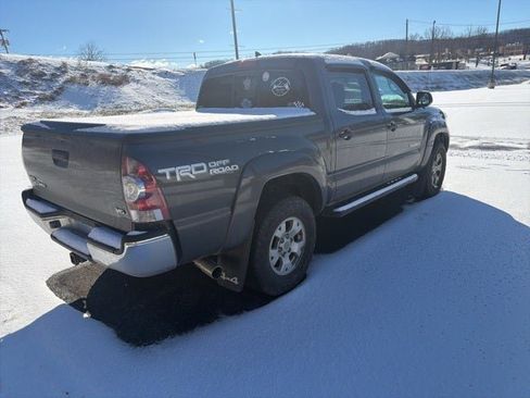 Used 2015 Toyota Tacoma 4x4 Double Cab image 13