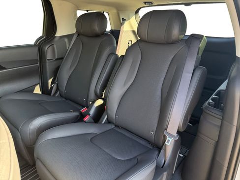 New 2026 Kia Carnival SX Prestige image 13