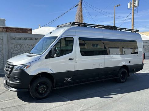 Used 2020 Mercedes-Benz Sprinter 3500 image 4