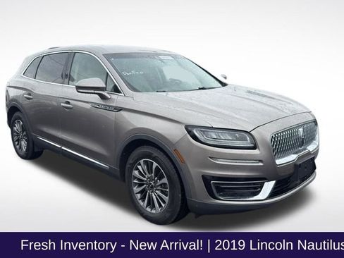 Used 2019 Lincoln Nautilus Select AWD/4WD image 1