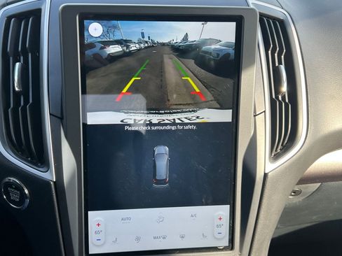 Used 2024 Ford Edge SEL image 25