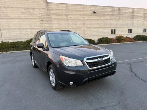 Used 2015 Subaru Forester 2.5i Limited AWD/4WD image 3