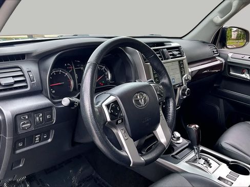 Used 2023 Toyota 4Runner Limited AWD/4WD image 18