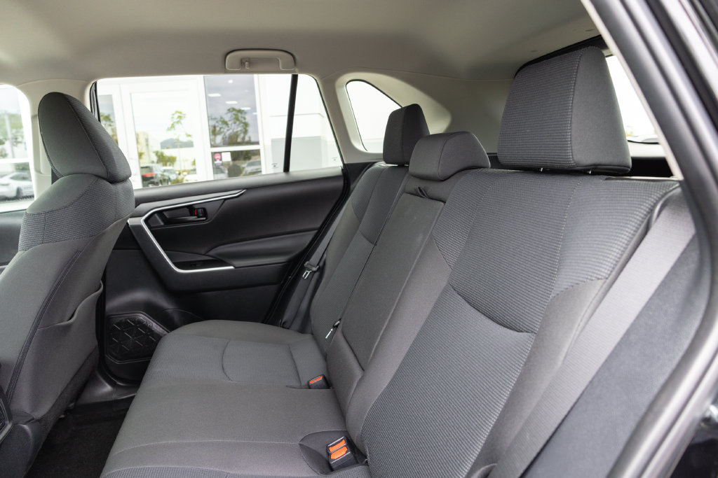 Certified 2025 Toyota RAV4 LE FWD image 24