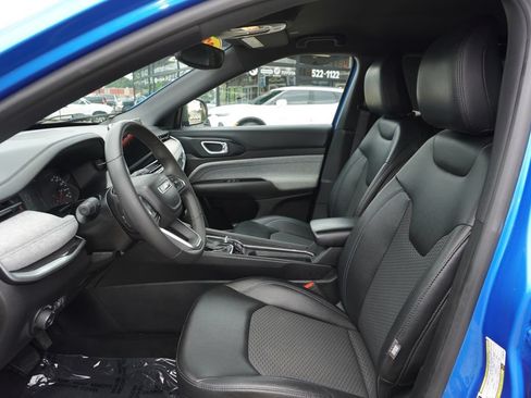 Used 2024 Jeep Compass Latitude AWD/4WD image 24