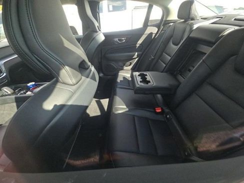 Used 2024 Volvo S60 B5 Core image 12