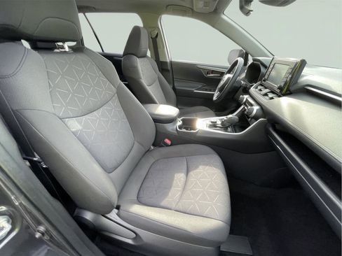 Used 2022 Toyota RAV4 XLE w/ Convenience Package AWD/4WD image 21