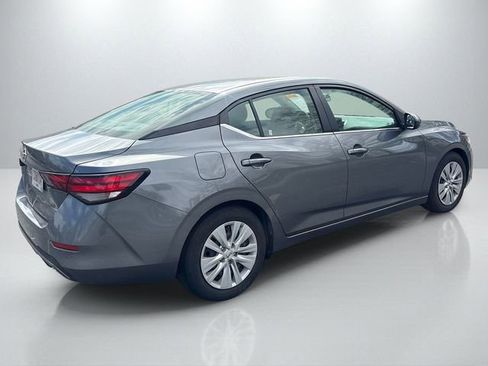 Used 2021 Nissan Sentra SR w/ SR Premium Package image 7
