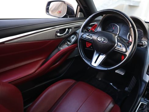 Used 2019 INFINITI Q60 Red Sport 400 RWD image 26