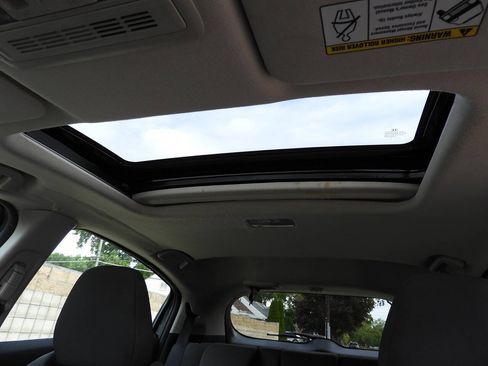 Used 2022 Honda HR-V EX image 41
