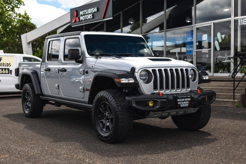 Used 2022 Jeep Gladiator Mojave w/ Trailer Tow Package AWD/4WD image 6
