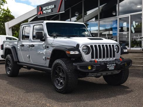 Used 2022 Jeep Gladiator Mojave w/ Trailer Tow Package AWD/4WD image 6