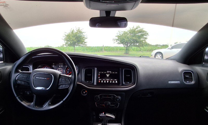 Used 2020 Dodge Charger SXT RWD image 17