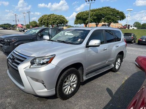 Used 2014 Lexus GX 460 w/ Premium Package AWD/4WD image 2