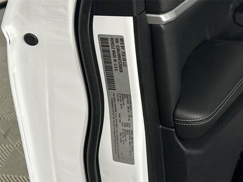 New 2026 Jeep Grand Cherokee Limited w/ Limited Altitude Package AWD/4WD image 27