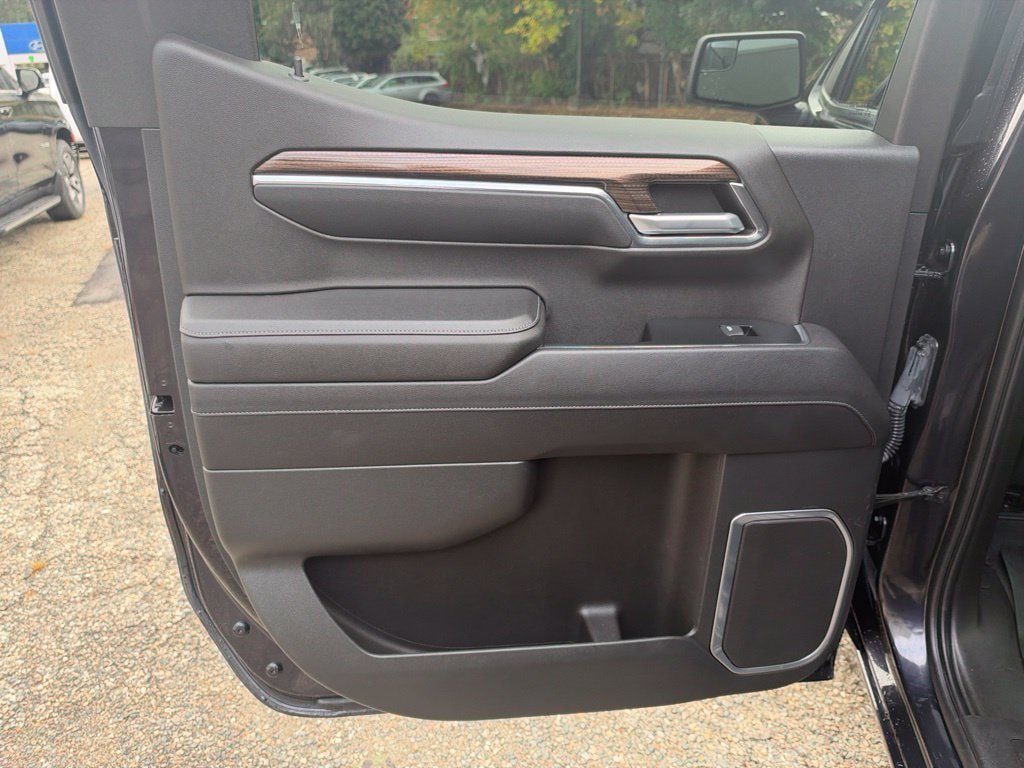 Used 2023 Chevrolet Silverado 1500 RST AWD/4WD image 17
