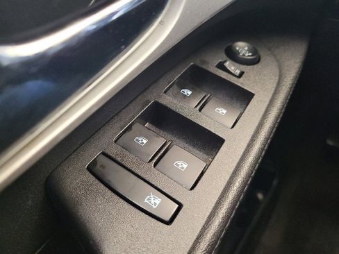 Used 2017 Chevrolet Equinox LS FWD image 27