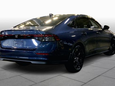 Used 2025 Honda Accord SE image 13