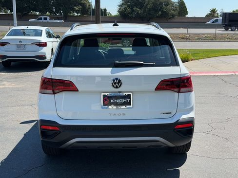 Used 2022 Volkswagen Taos S AWD/4WD image 9