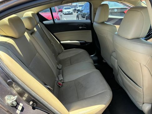 Used 2014 Acura ILX w/ Premium Package FWD image 23