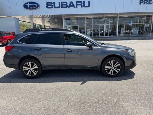 Used 2019 Subaru Outback 2.5i Limited AWD/4WD image 2